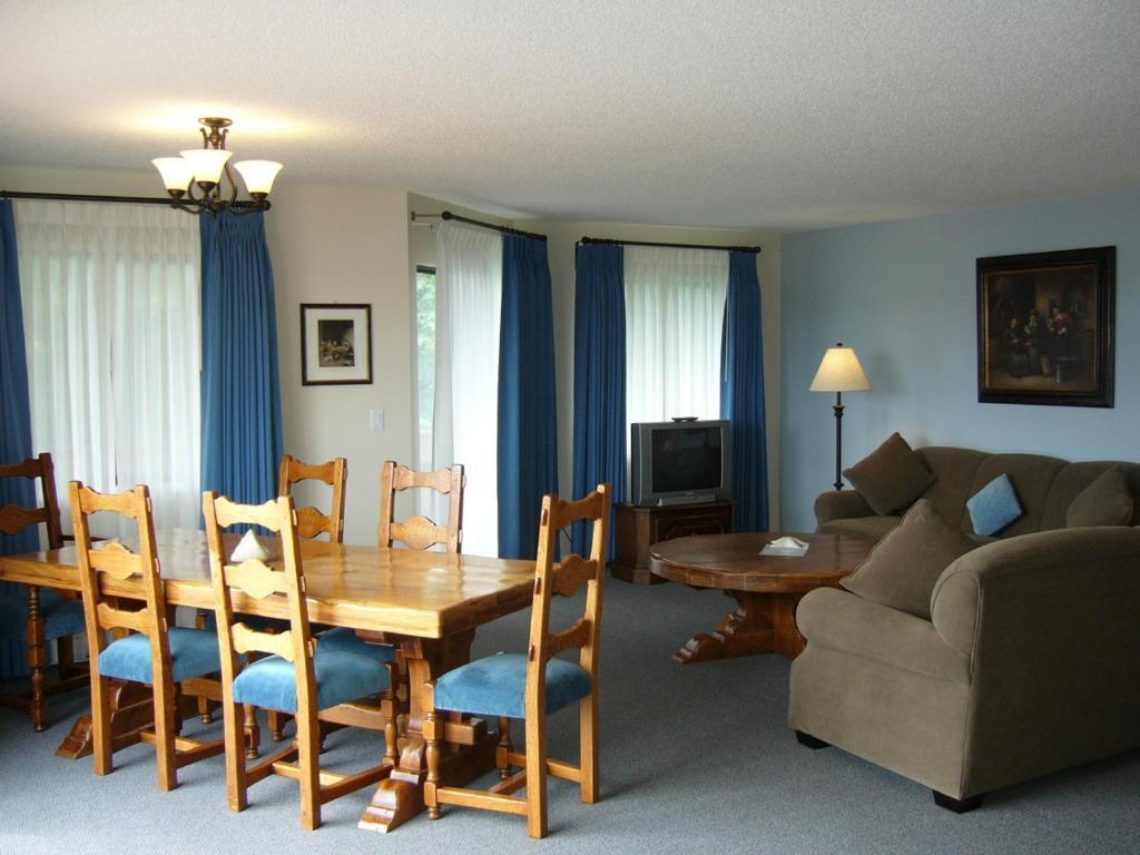 Heron'S Landing Hotel Campbell River Room photo
